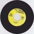 Julianne : Cry To Me  7"